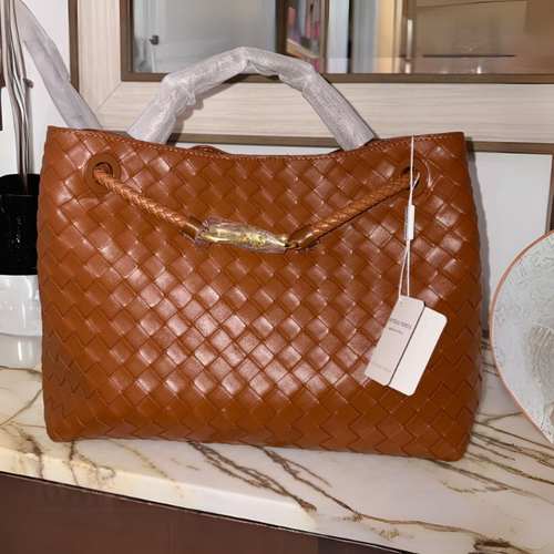 Bottega Veneta Amber